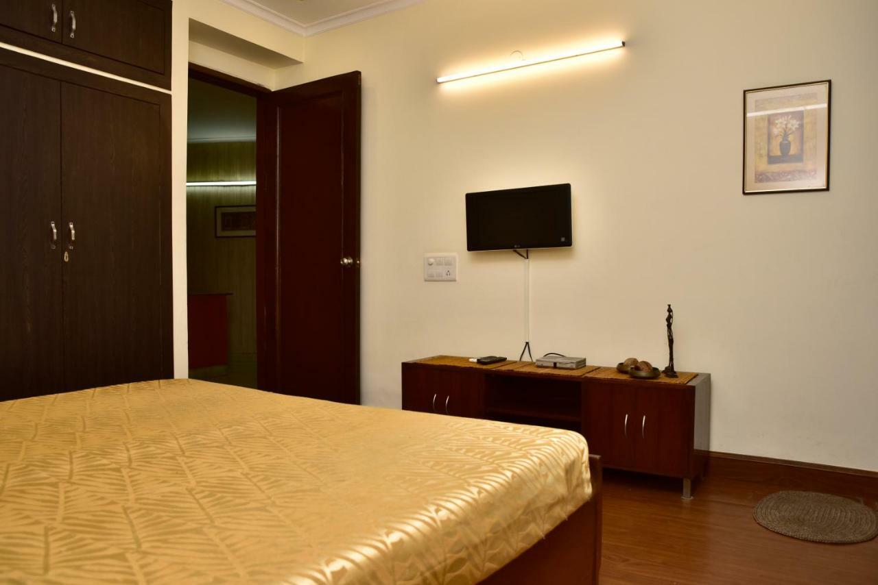 Woodpecker 2BHK Service Apartment Hauz Khas ,Delhi Neu-Delhi Exterior foto