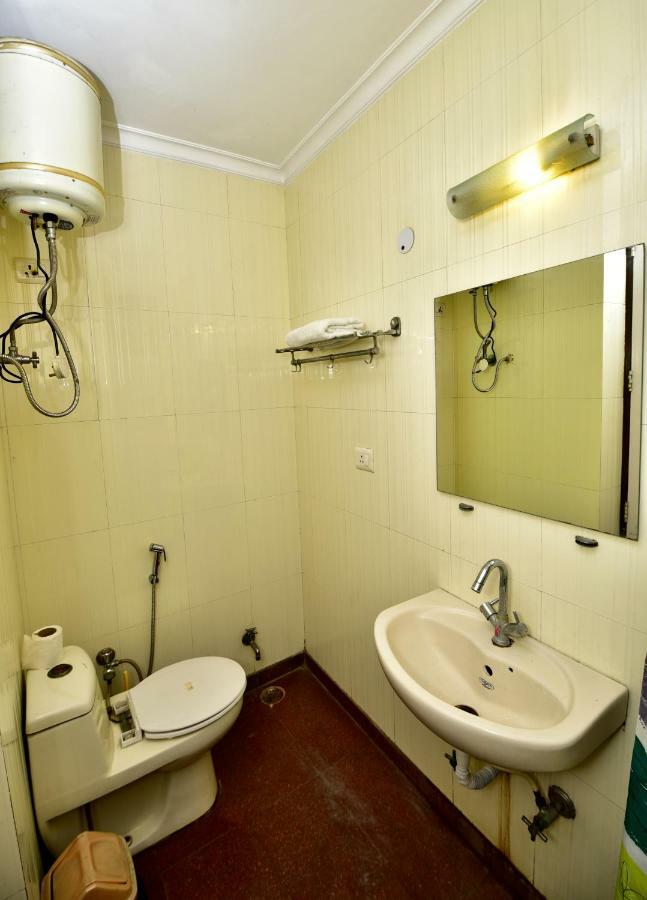 Woodpecker 2BHK Service Apartment Hauz Khas ,Delhi Neu-Delhi Exterior foto