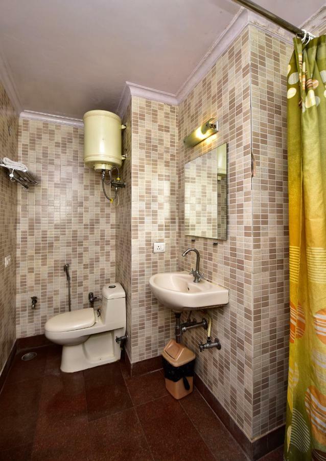 Woodpecker 2BHK Service Apartment Hauz Khas ,Delhi Neu-Delhi Exterior foto